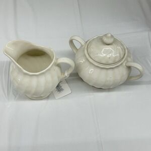Johnson Brothers Regency Snow White  Vintage Swirl Sugar /Creamer Set‎ Grandma